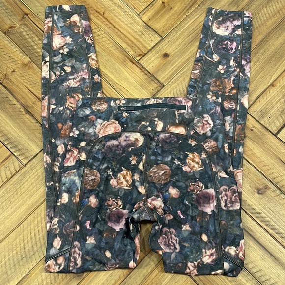 Lululemon Floral Workout Leggings Pants - Picture 4 of 6